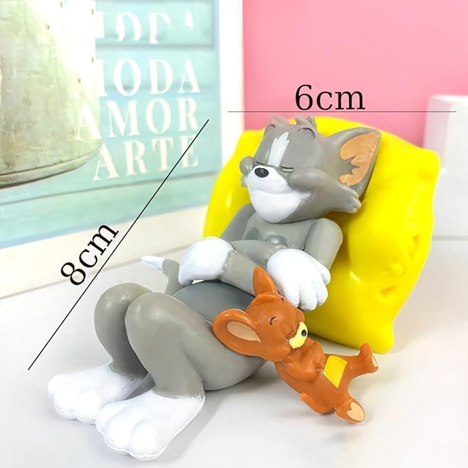 Tom and Jerry Cute Sleeping Figurine – Resin Cartoon Showpiece for Home Decor & Gift
