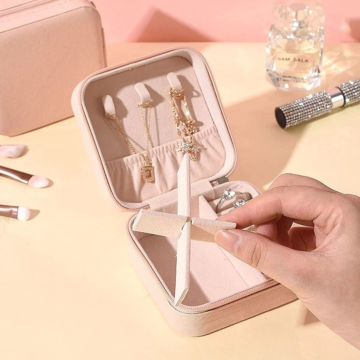 Mini PU Leather Zipper Portable Storage Box
