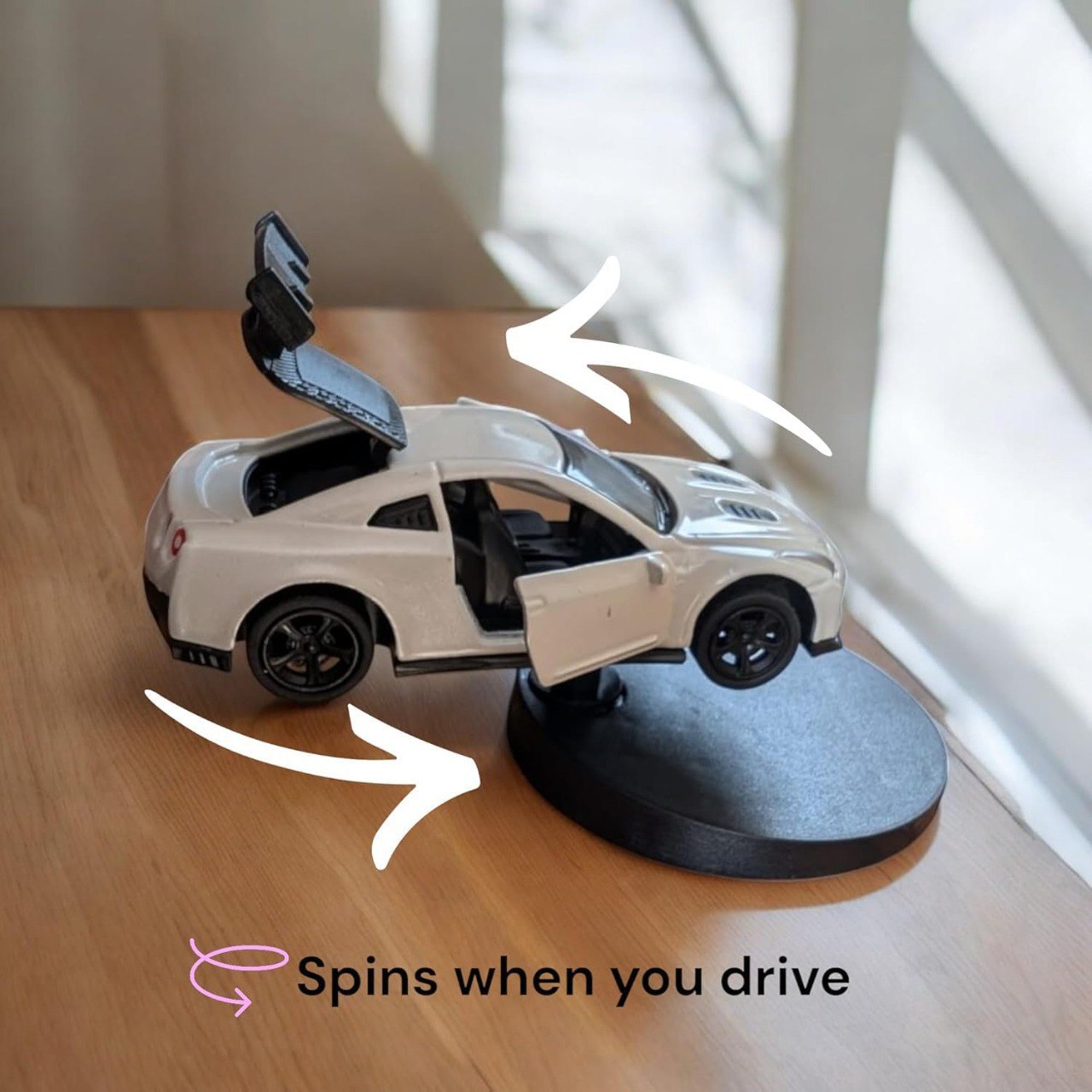 360° Rotating Spinning Car Dashboard Decoration – Mini Car Model Interior Accessory